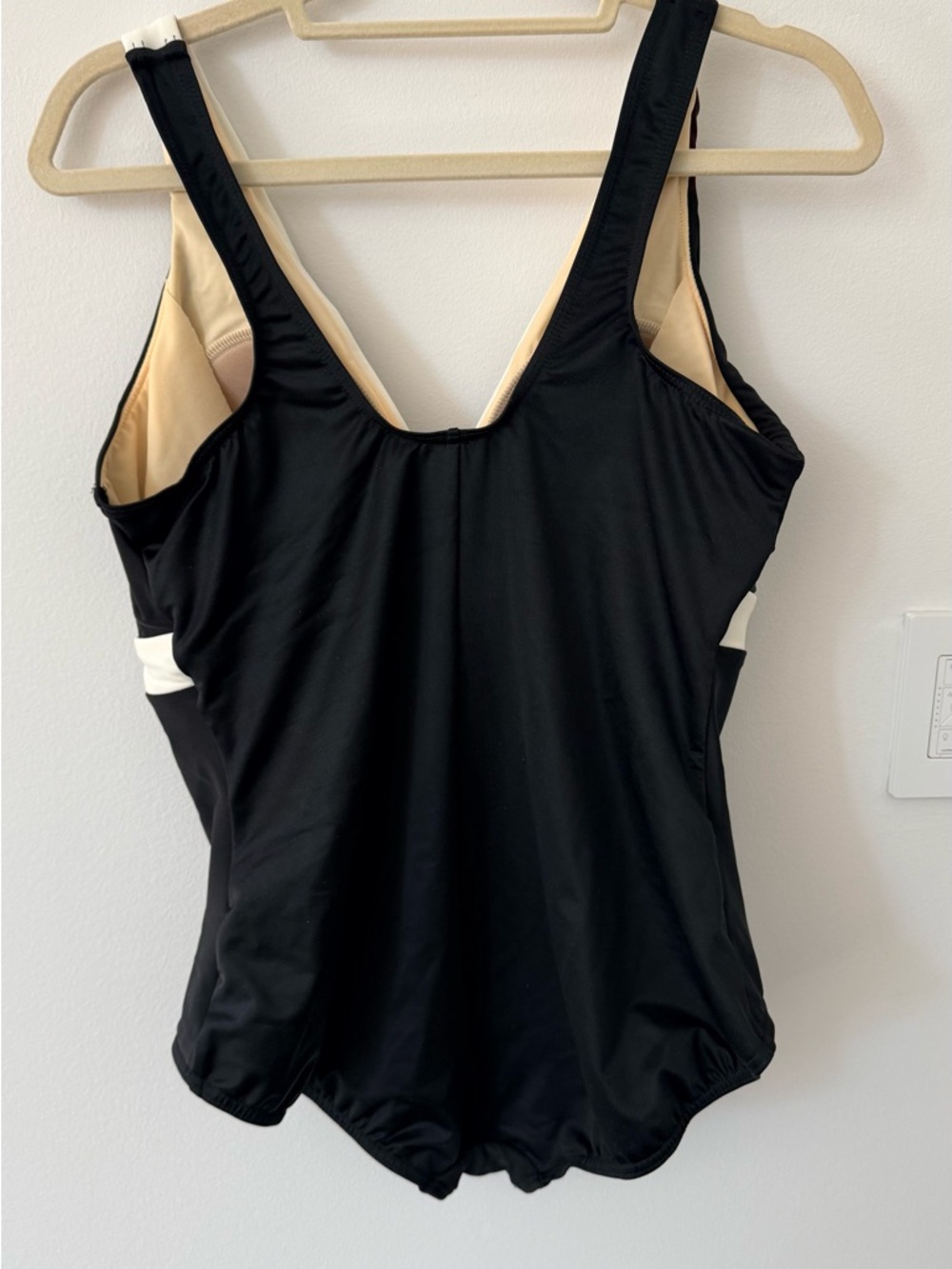 Miraclesuit - Picture 2 of 7
